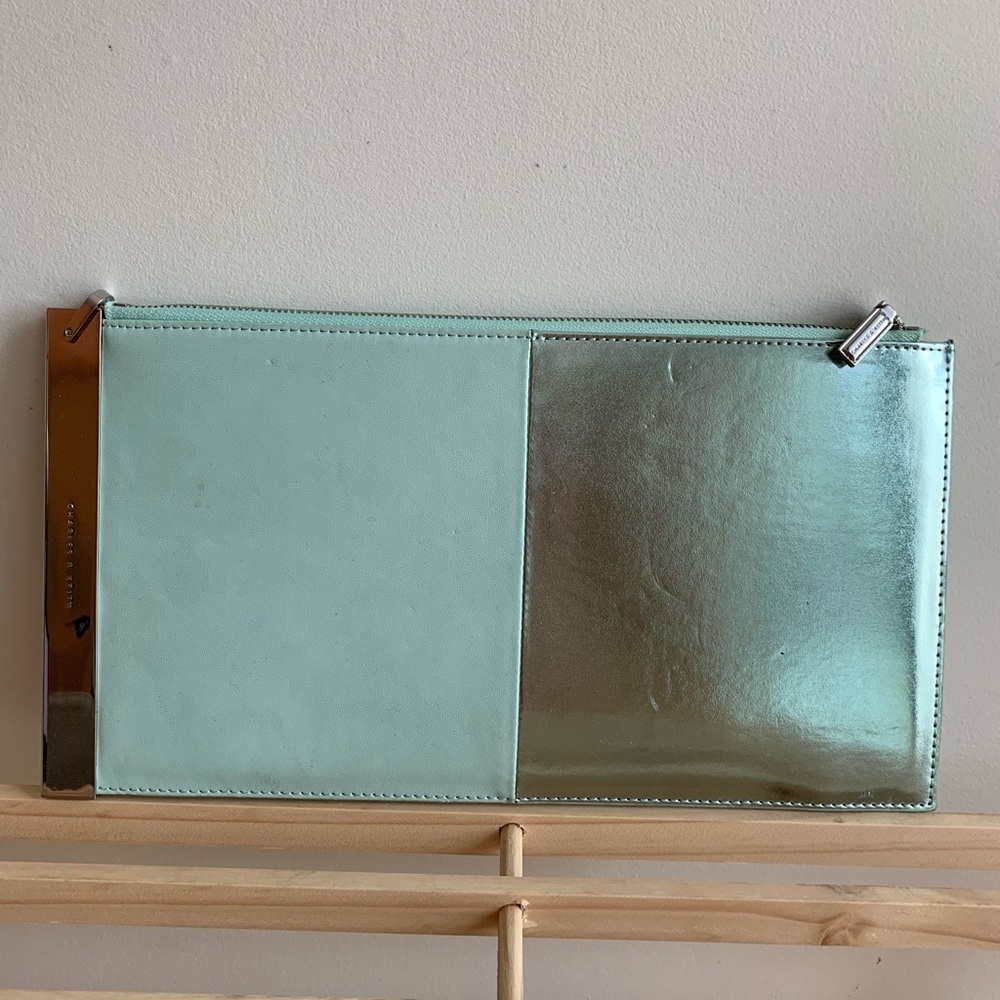 METALLIC BLUE CLUTCH